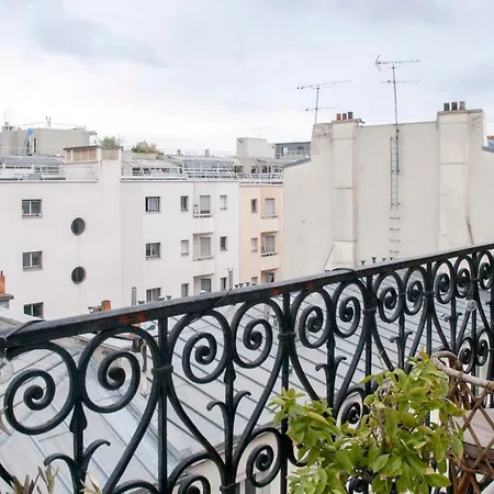 Bright 32M With Balcony And Wifi In Paris * Paris